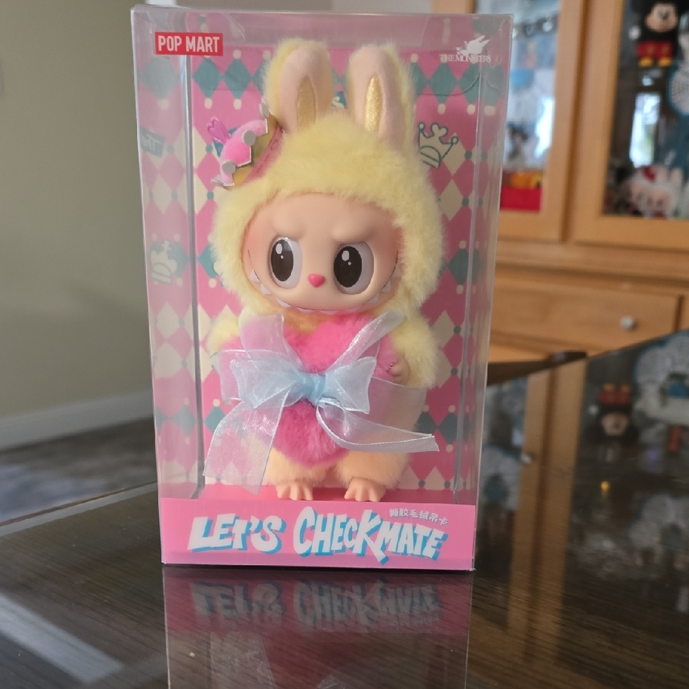 Let's Checkmate Labubu Original  Figure